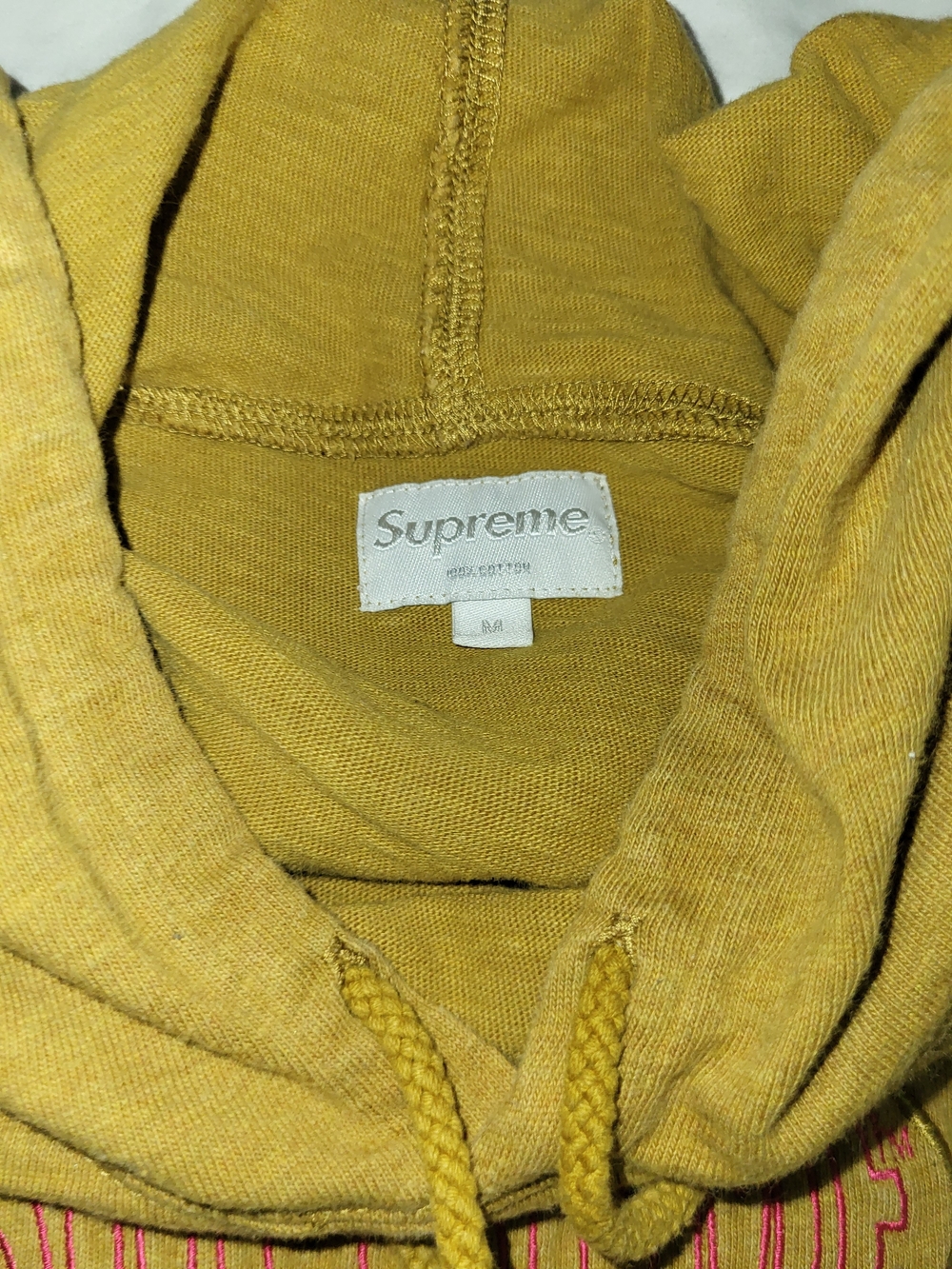 Supreme Yellow Hoodie - Picture 3 of 4
